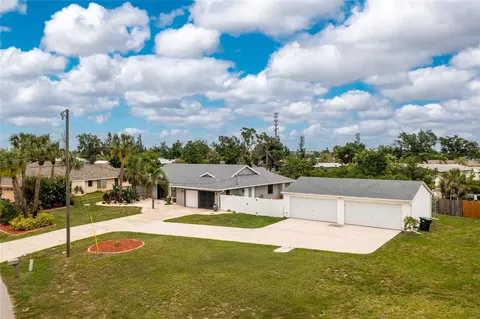 175 Cambridge Dr NW, Port Charlotte, FL 33952