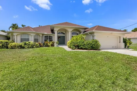 118 Tournament Rd, Rotonda West, FL 33947