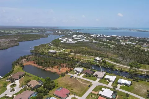 4688 Arlington Dr, Cape Haze, FL 33946