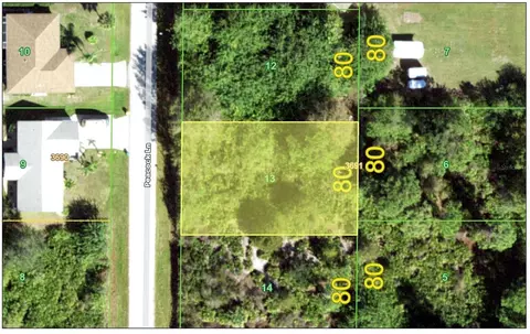 7038 Peacock Ln, Englewood, FL 34224