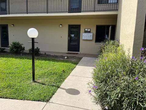 4016 Oakview Dr #J4, Port Charlotte, FL 33980