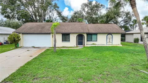 7297 Van Lake Dr, Englewood, FL 34224