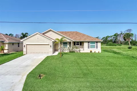 191 W Pine Valley Ln, Rotonda West, FL 33947