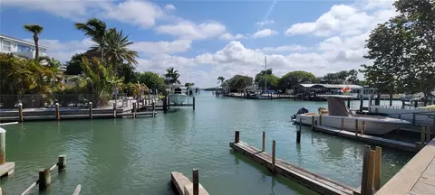 1375 Holiday Dr, Englewood, FL 34223