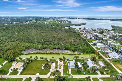 8219 Pinetree Ln, Englewood, FL 34224
