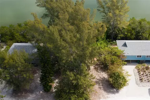 322 S Gulf Blvd, Placida, FL 33946 photo 4