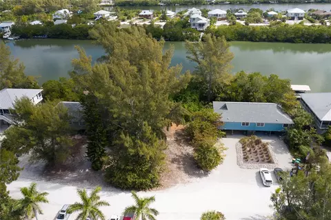 322 S Gulf Blvd, Placida, FL 33946 photo 3