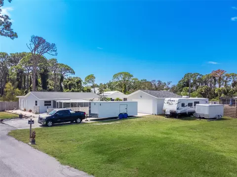 1651 Columbia Dr #REAR, Englewood, FL 34223
