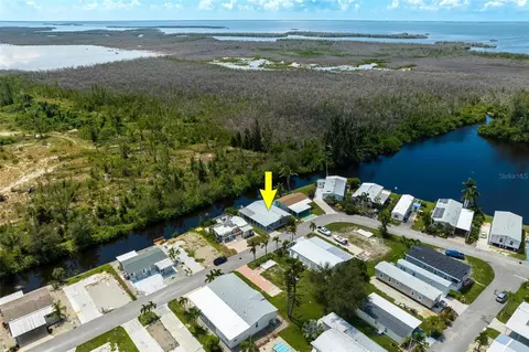 4957 Cobiac Dr, Saint James City, FL 33956