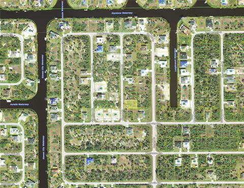 10070 Alvarez St, Port Charlotte, FL 33981