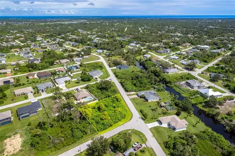 7306 Wicklow Ln, Englewood, FL 34224