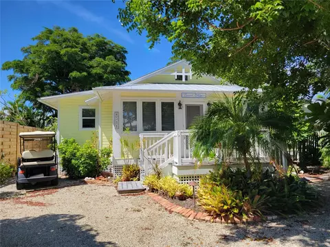 381 Lee Ave, Boca Grande, FL 33921