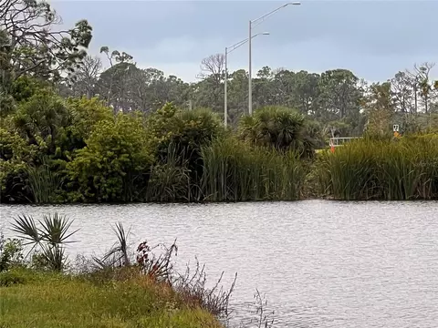 102 Hunter Rd, Rotonda West, FL 33947