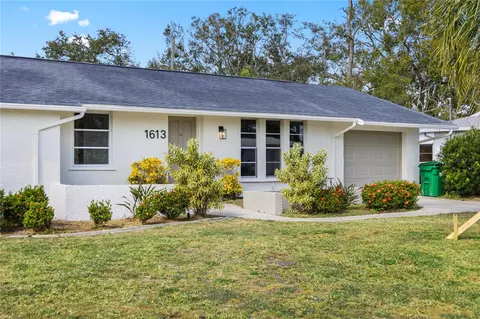 1613 Abscott St, Port Charlotte, FL 33952