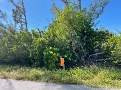 10475 Riverside Rd, Port Charlotte, FL 33981