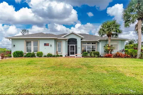 8140 Casa De Meadows Dr, Englewood, FL 34224