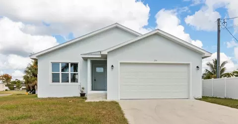 204 Palmetto Cir NE, Port Charlotte, FL 33952