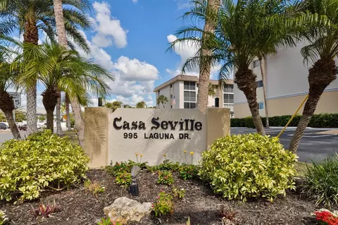 995 Laguna Dr #107, Venice, FL 34285