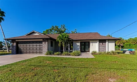 7521 Jennifer Dr, Port Charlotte, FL 33981