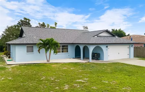 731 Harvey St, Englewood, FL 34223