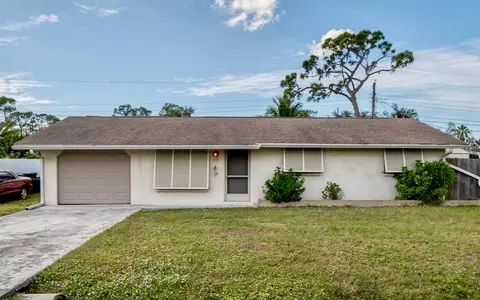 2590 Mohegan Rd, Venice, FL 34293