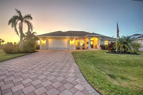 189 Tournament Rd, Rotonda West, FL 33947