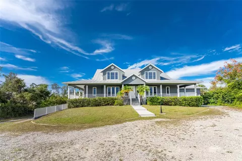 550 S Oxford Dr, Englewood, FL 34223