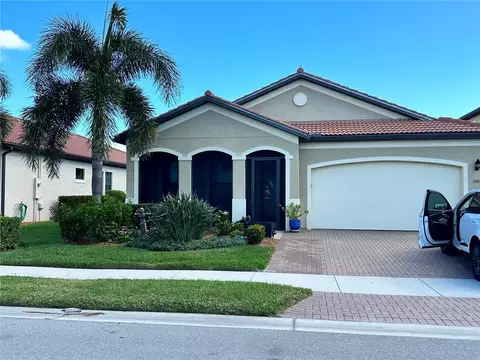 24252 Euphoria Dr, Venice, FL 34293