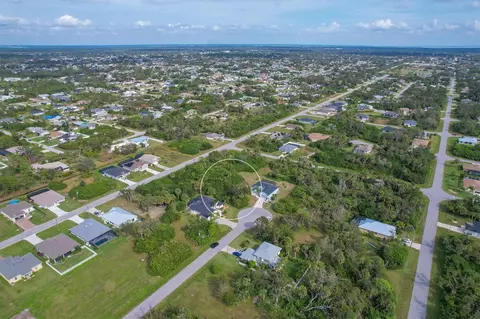 130 Venice Rd, Rotonda West, FL 33947