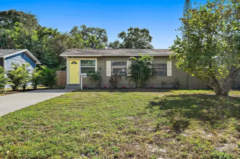 6840 Dartmouth Ave N, Saint Petersburg, FL 33710