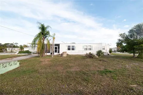 1378 Kingfisher Dr, Englewood, FL 34224