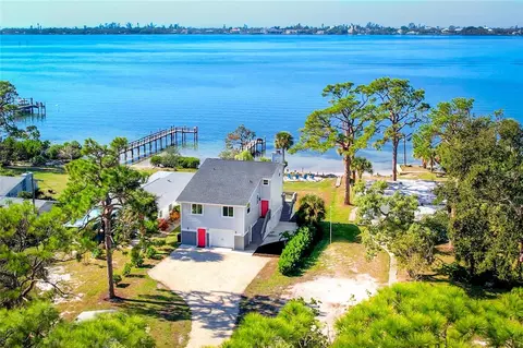 568 S Mccall Rd, Englewood, FL 34223