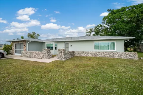 42 Golfview Ct, Rotonda West, FL 33947