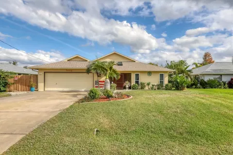 7446 Spinnaker Blvd, Englewood, FL 34224