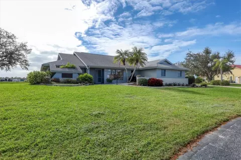 8110 Casa De Meadows Dr, Englewood, FL 34224