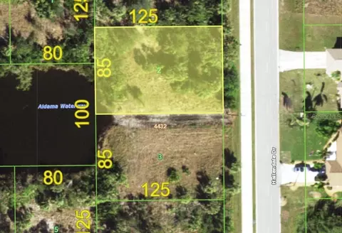 10085 Hallendale Dr, Port Charlotte, FL 33981