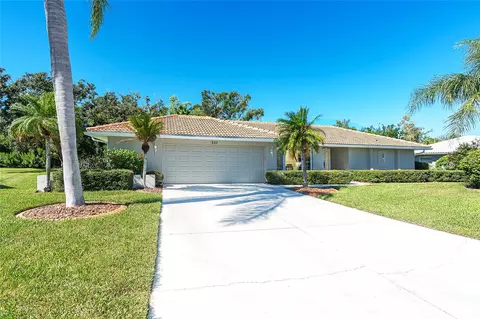 233 Woodland Dr, Englewood, FL 34223
