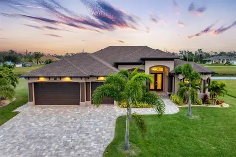 206 W Pine Valley Ln, Rotonda West, FL 33947