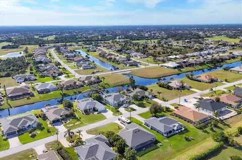 18 White Marsh Ln, Rotonda West, FL 33947