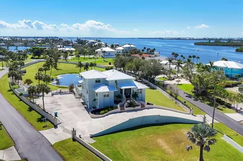 342 Green Dolphin Dr, Placida, FL 33946