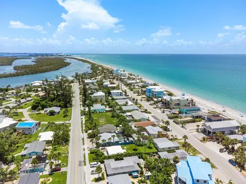 1220 Gulf Blvd, Englewood, FL 34223
