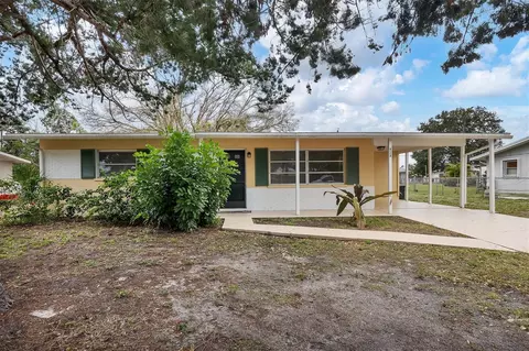 428 Center Rd, Venice, FL 34285