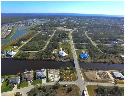 8146 Santa Cruz Dr, Port Charlotte, FL 33981