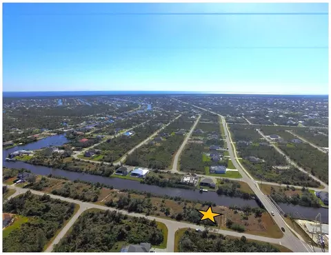 8584 Santa Cruz Dr, Port Charlotte, FL 33981