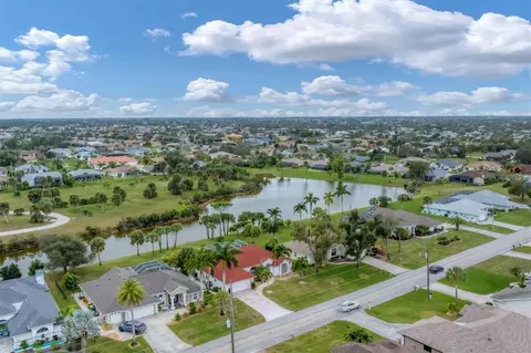 582 Rotonda Cir, Rotonda West, FL 33947