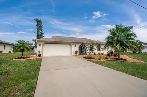 177 Bunker Rd, Rotonda West, FL 33947