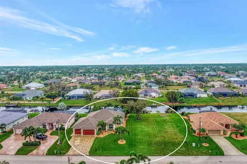 201 Medalist Rd, Rotonda West, FL 33947