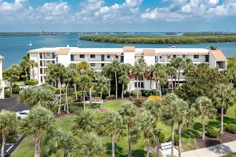 1751 Beach Rd #302, Englewood, FL 34223