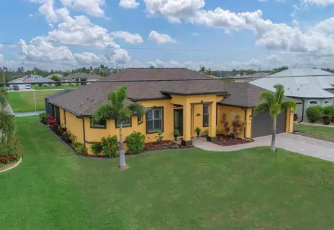 33 Medalist Rd, Rotonda West, FL 33947