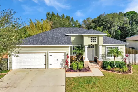905 8th Ave SW, Ruskin, FL 33570
